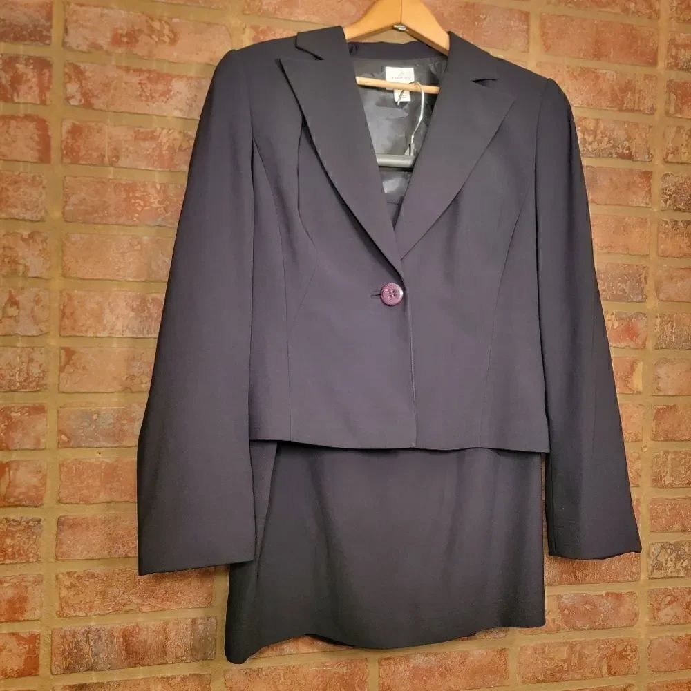 Emma James black suit skirt and jacket size 8 petite